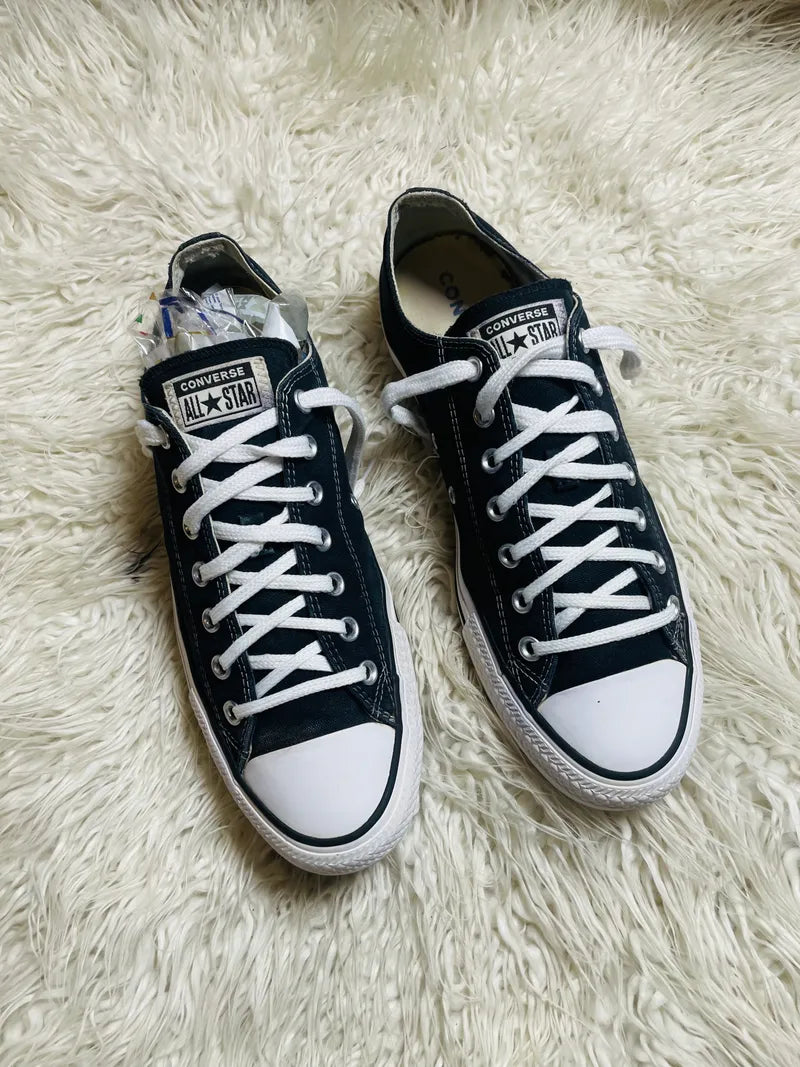 Chuck Taylor | Black & White | Lo top | Converse