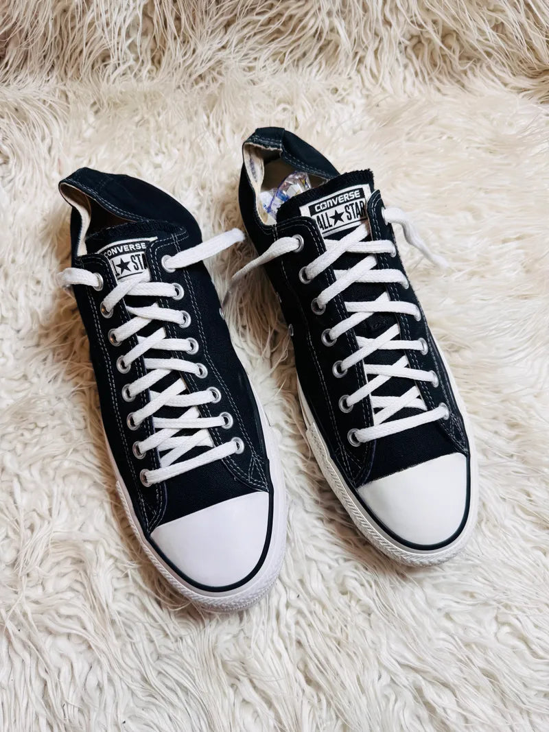 Chuck Taylor | Black & White | Lo top | Converse