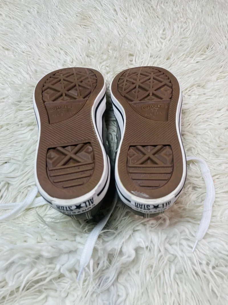 Chuck Taylor | Grey & White | Lo top | Converse
