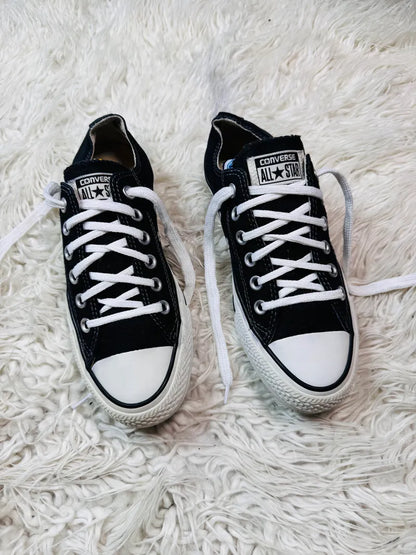 Chuck Taylor | Black & White | Lo top| Converse