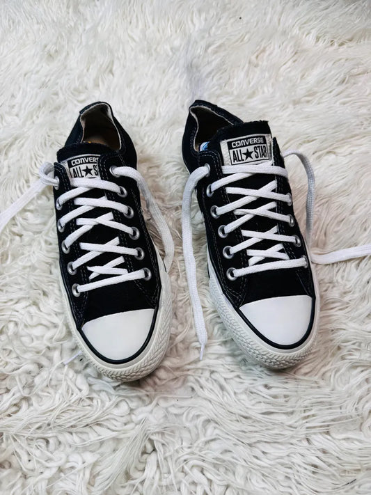 Chuck Taylor | Black & White | Lo top| Converse