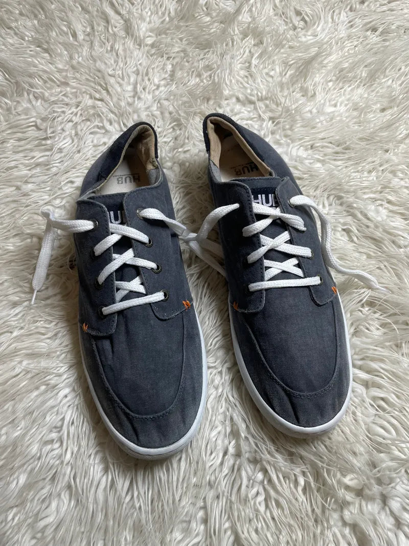 HUB Footwear | dark blue canvas low-top sneakers