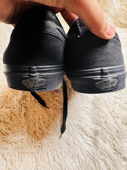 Vans Authentic | Black | Lo Top