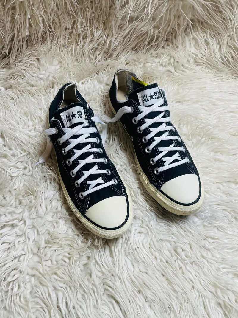 Chuck Taylor | Black & White | Lo top | Converse