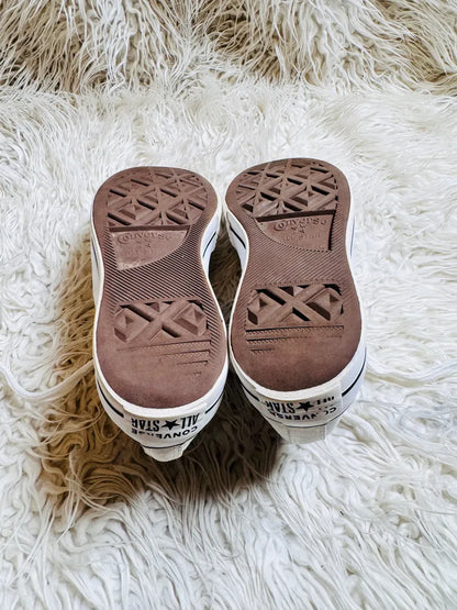 Chuck Taylor | White | Low top| Converse | Platforms