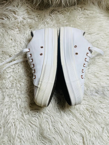 Chuck Taylor | Cream Patent Leather | Lo top | Converse