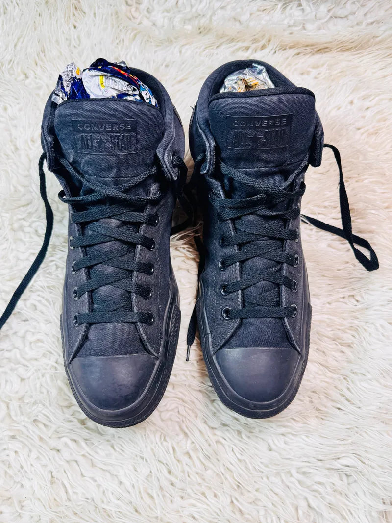 Chuck Taylor | Black | High top| Converse | Padded