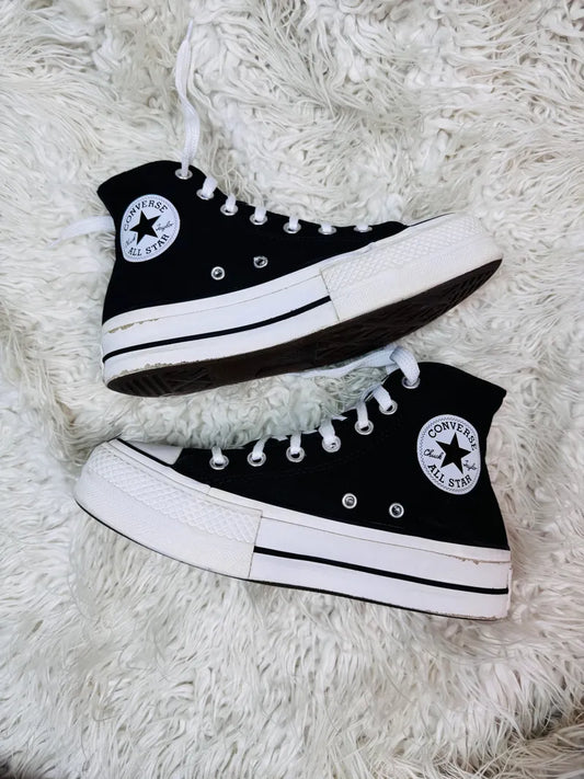 Chuck Taylor | Black & White | Hi top | Paded