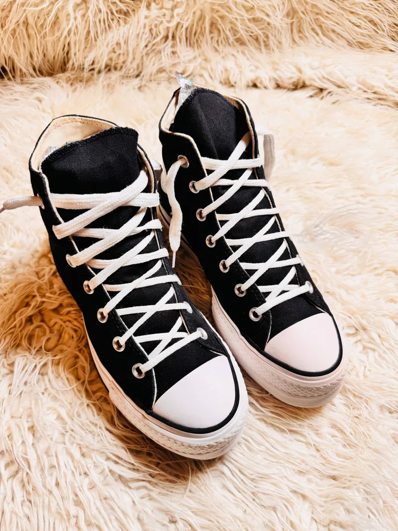 Chuck Taylor | Black & White | High top | Hi Sole