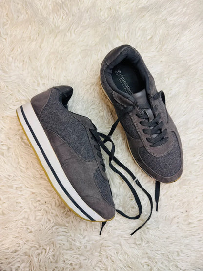 Unisex Low Top Sneakers