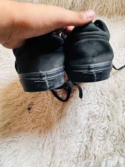 Vans Authentic | Black | Lo Top