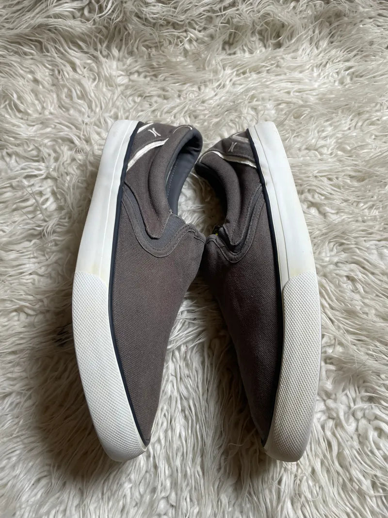 Hurley Arlo | gray canvas slip-on sneakers
