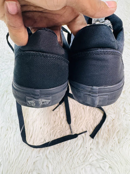 Vans | Black | At Wood