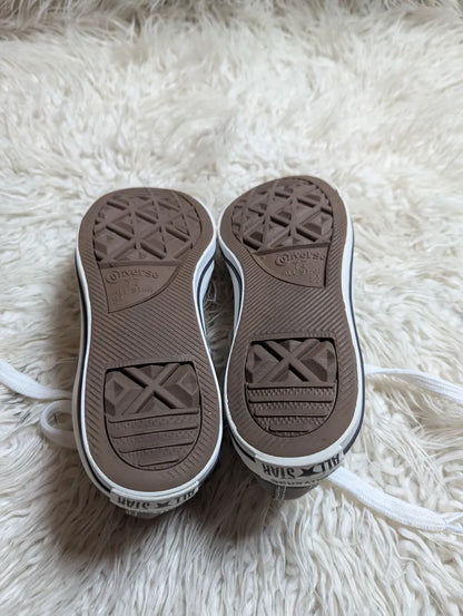Chuck Taylor | Grey & White | Lo top | Converse