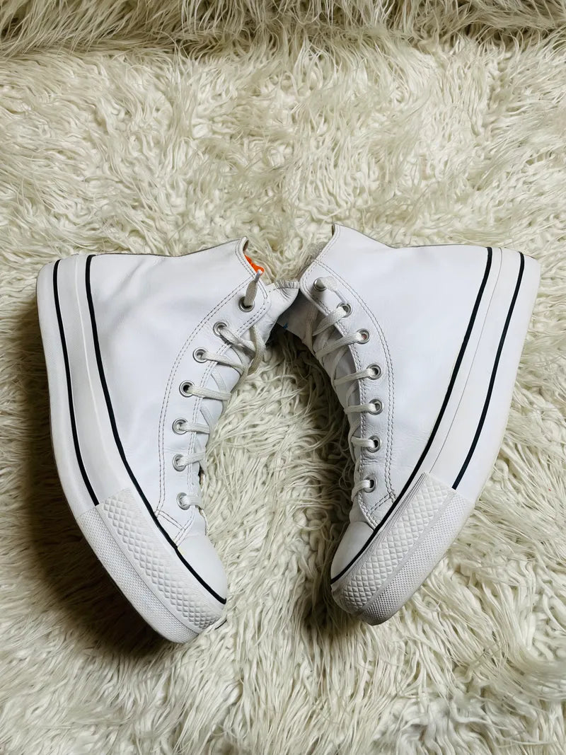 Chuck Taylor | White | High top | Leather | | Hi Sole