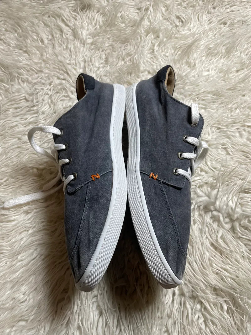 HUB Footwear | dark blue canvas low-top sneakers