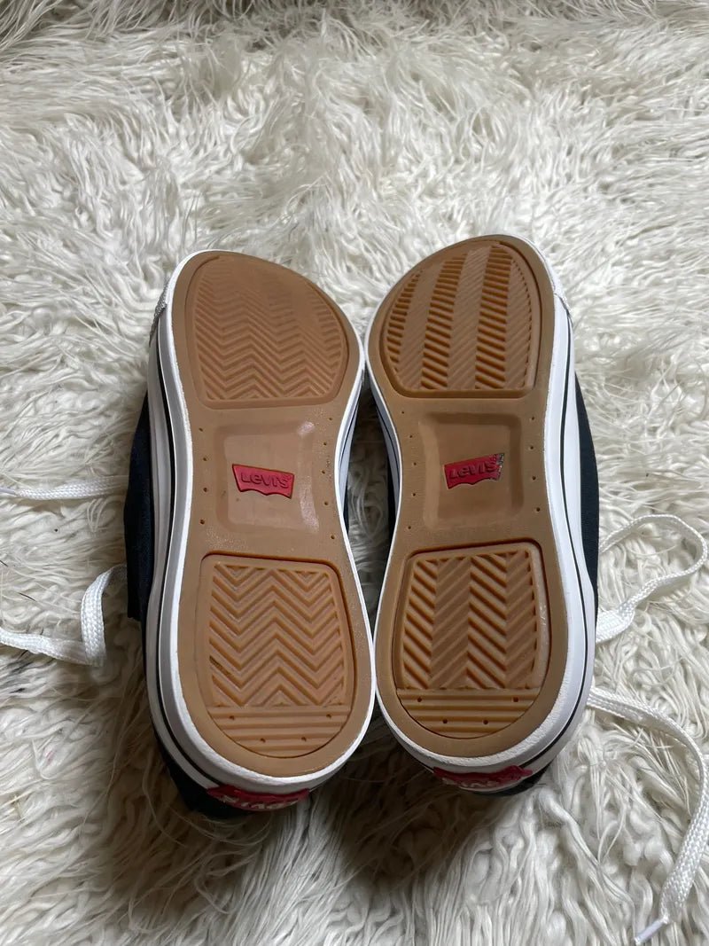 Levi’s | Black & White | Lo Top | Sneakers