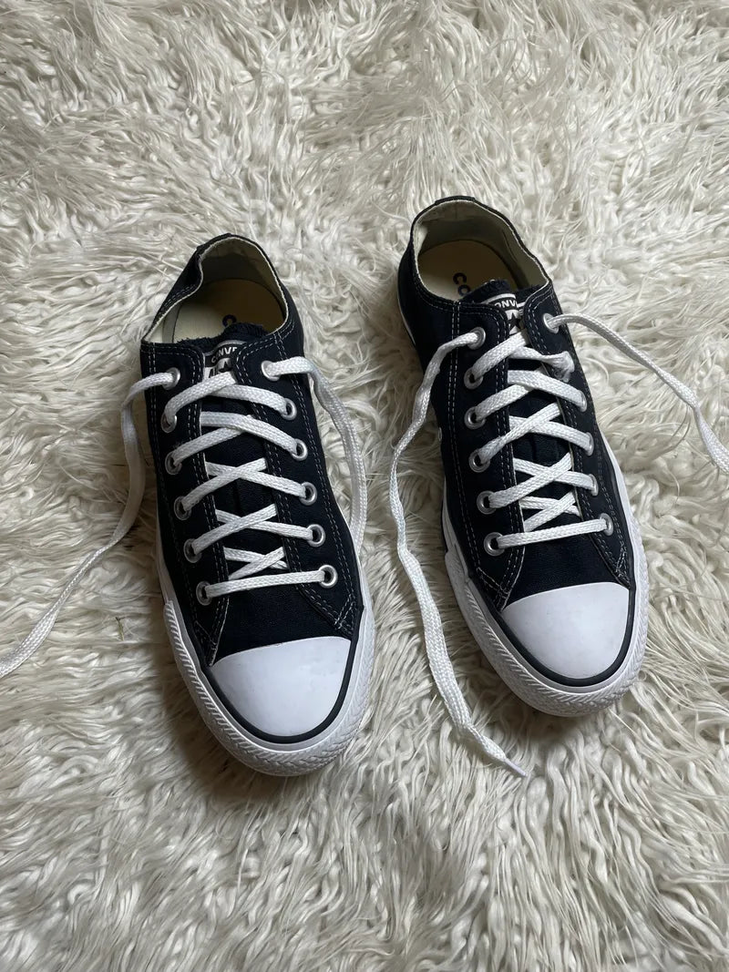Chuck Taylor | Black & White | Lo top | Converse