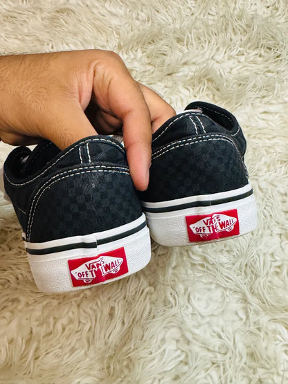 Vans Low Top 🖤