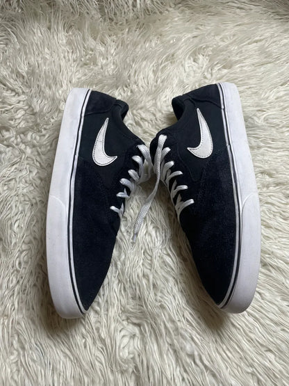 Nike Lo Top Black Sneakers For Men’s