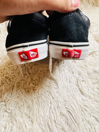 Vans | Black & White | Lo Top | Old Skool