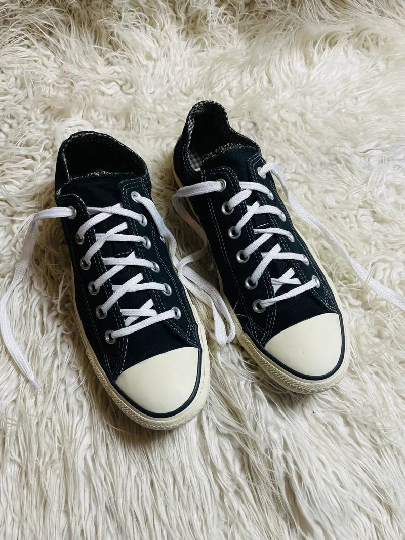 Chuck Taylor | Black & White | Lo top | Converse