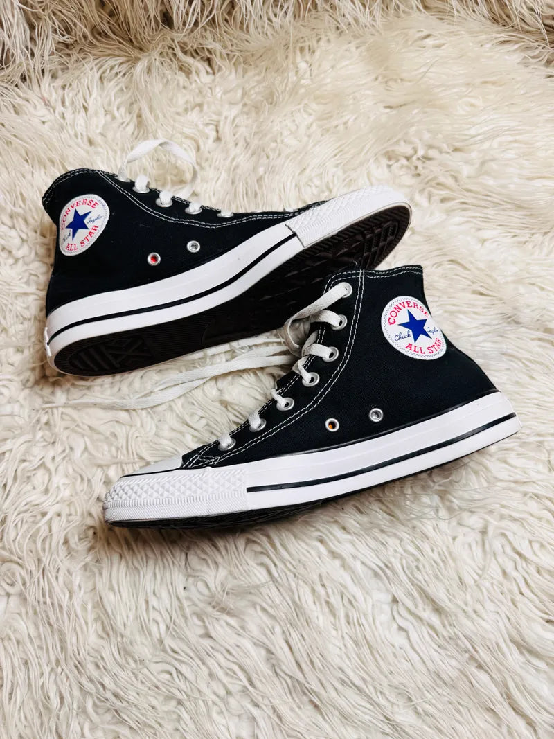 Chuck Taylor | Black & White | High top| Converse