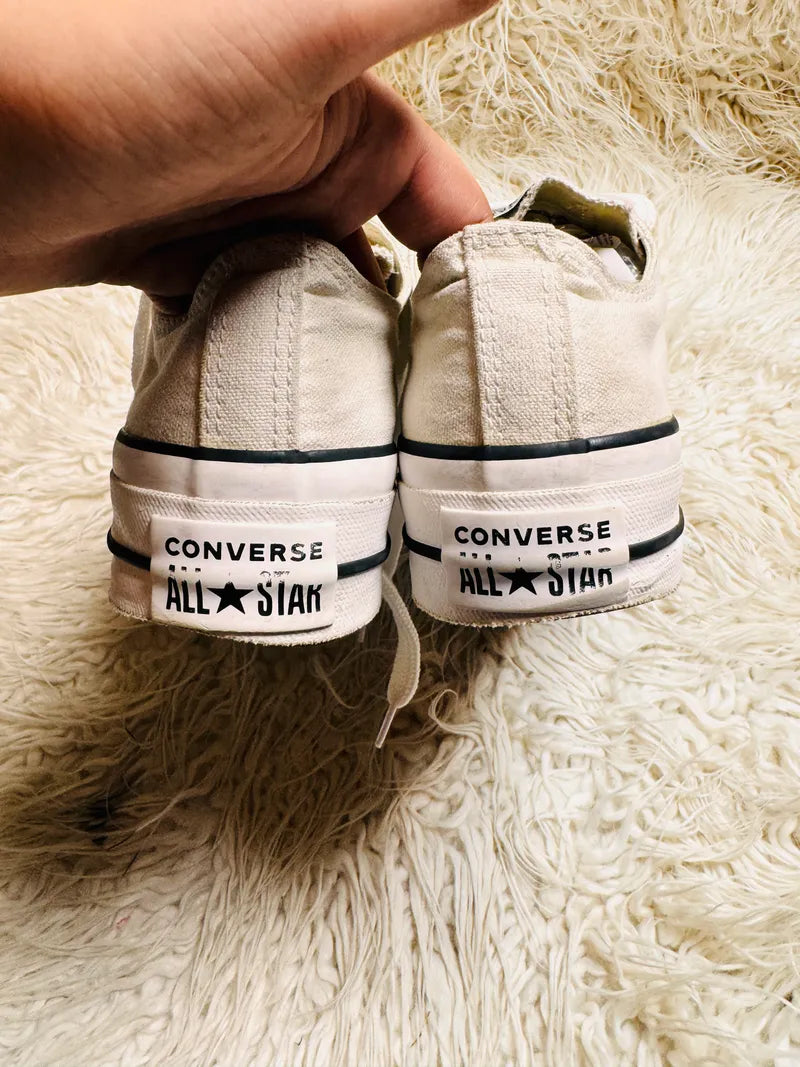Chuck Taylor | White | High Heels | Converse Lo top