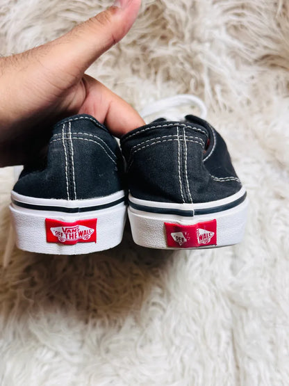 Vans Authentic | Black & White | Lo Top