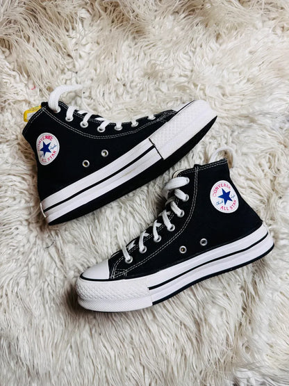 Chuck Taylor | Black & White | High top| Converse | Padded