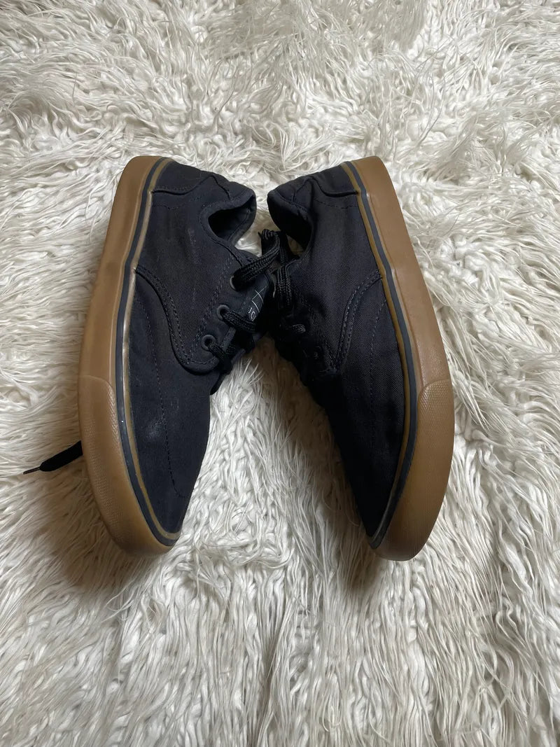 Lucida | Black | At Wood | Gum sole