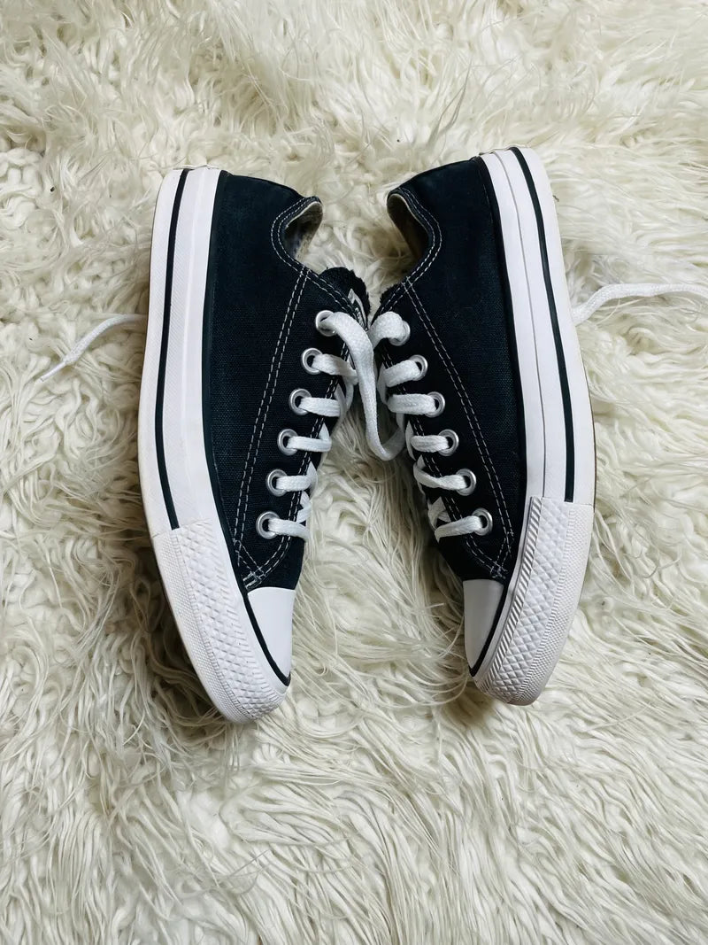 Chuck Taylor | Black & White | Lo top | Converse
