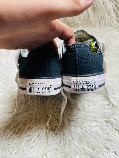 Chuck Taylor | Black & White | Lo top | Converse