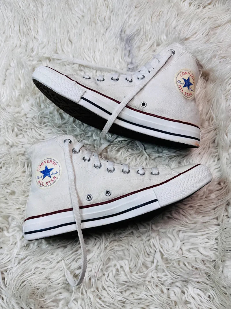 Chuck Taylor | White Red Blue strips | Hi Top | Converse