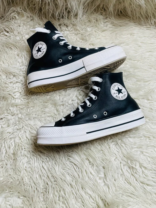 Chuck Taylor | Black & White | Leather | High top | Hi Sole