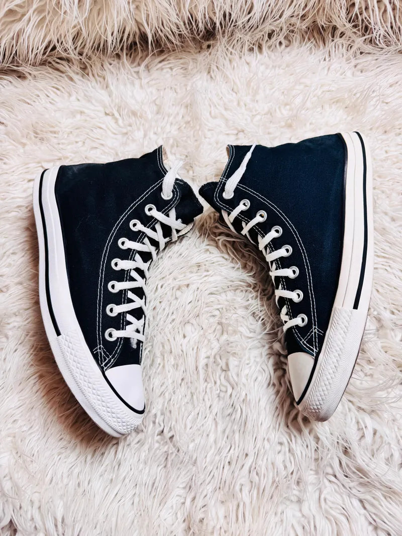 Chuck Taylor | Black & White | High top| Converse