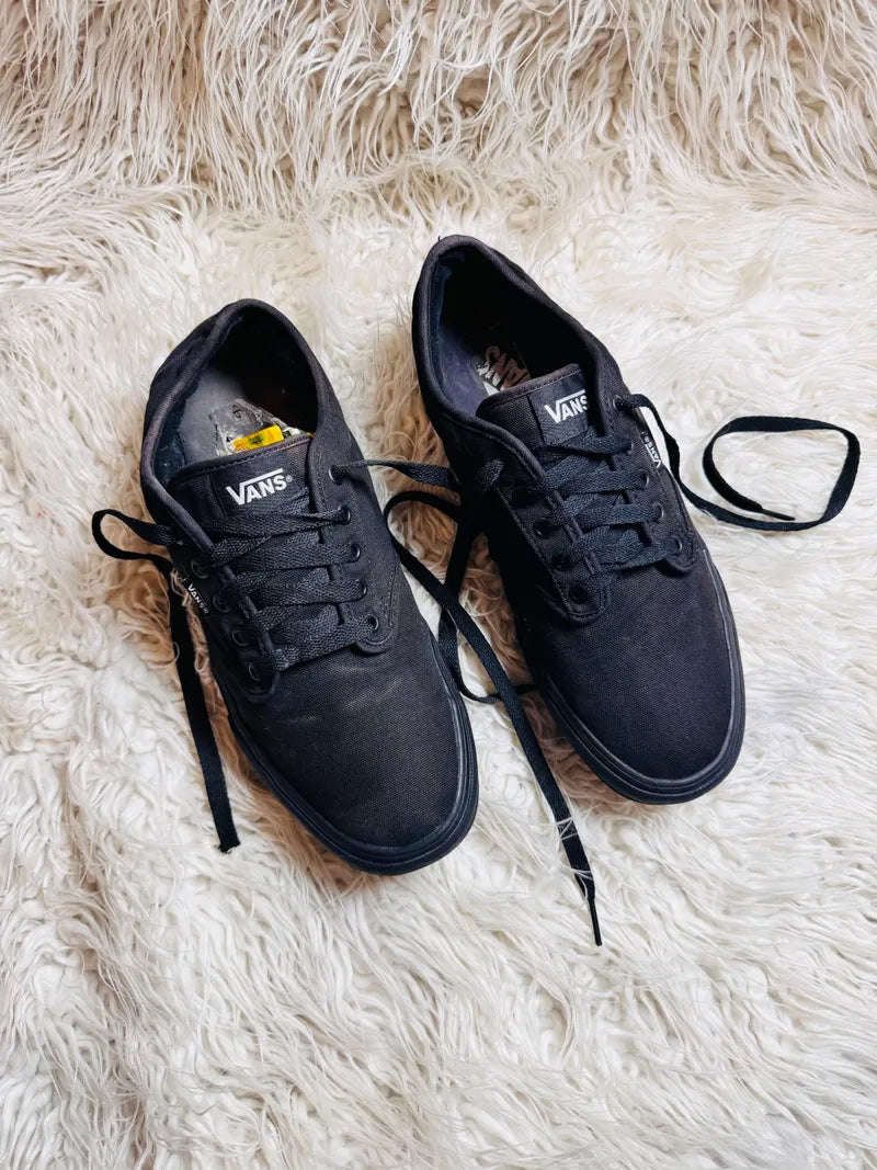 Vans Authentic | Black | Lo Top
