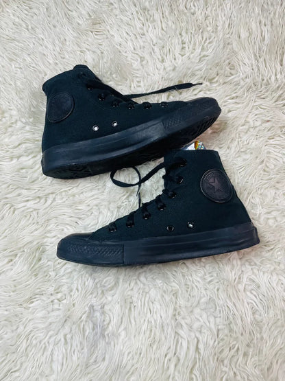 Chuck Taylor | Black | High top| Converse