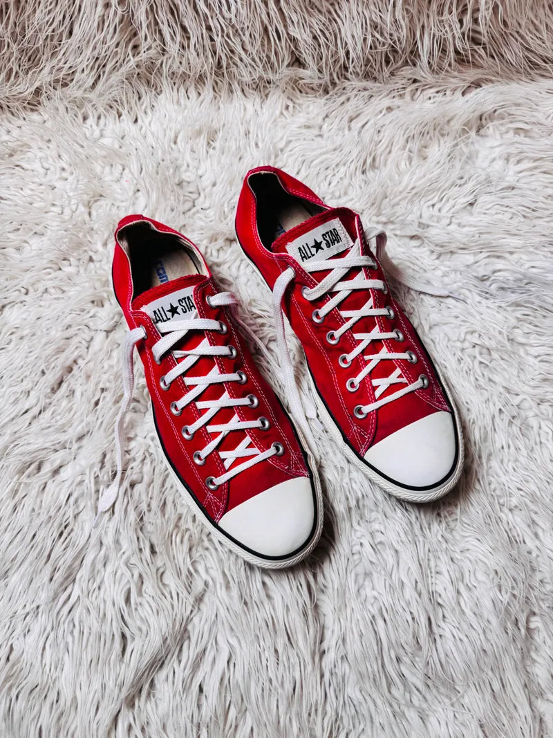 Chuck Taylor | Red & White | Lo top | Converse