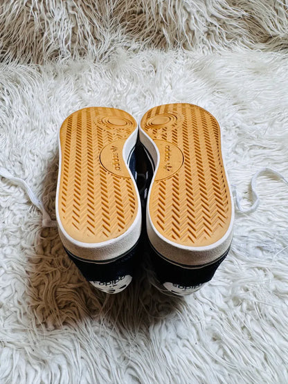 Adidas | Black & White