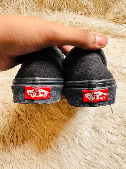 Vans | Black | At Wood