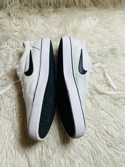 Nike | White