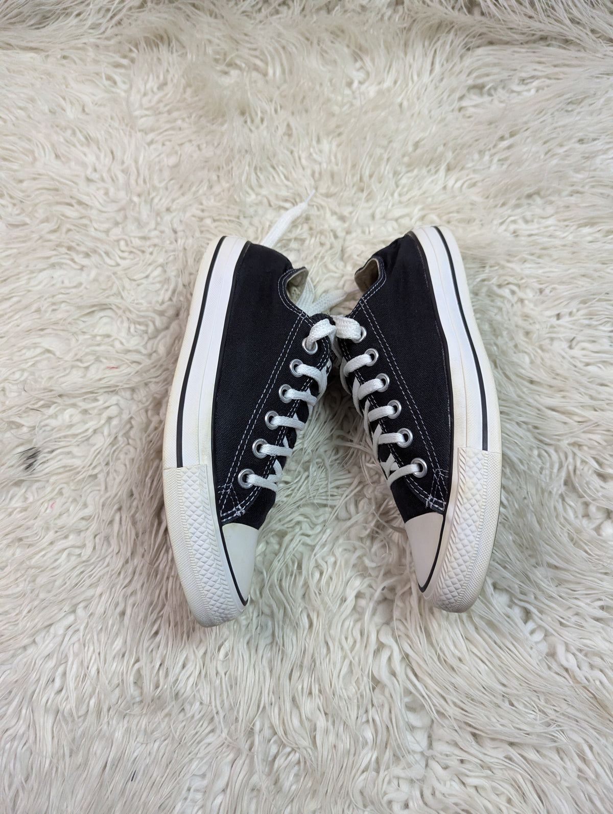 Chuck Taylor | Black & White | Lo top | Converse