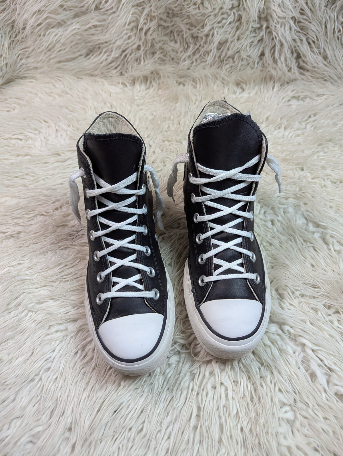 Chuck Taylor | Black & White | Leather | High top| Converse | Platforms