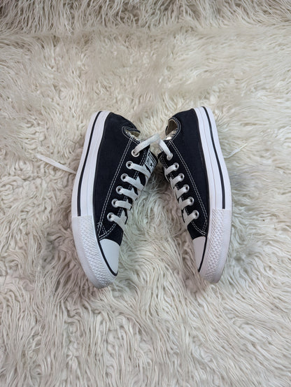 Chuck Taylor | Black & White | Lo top | Converse