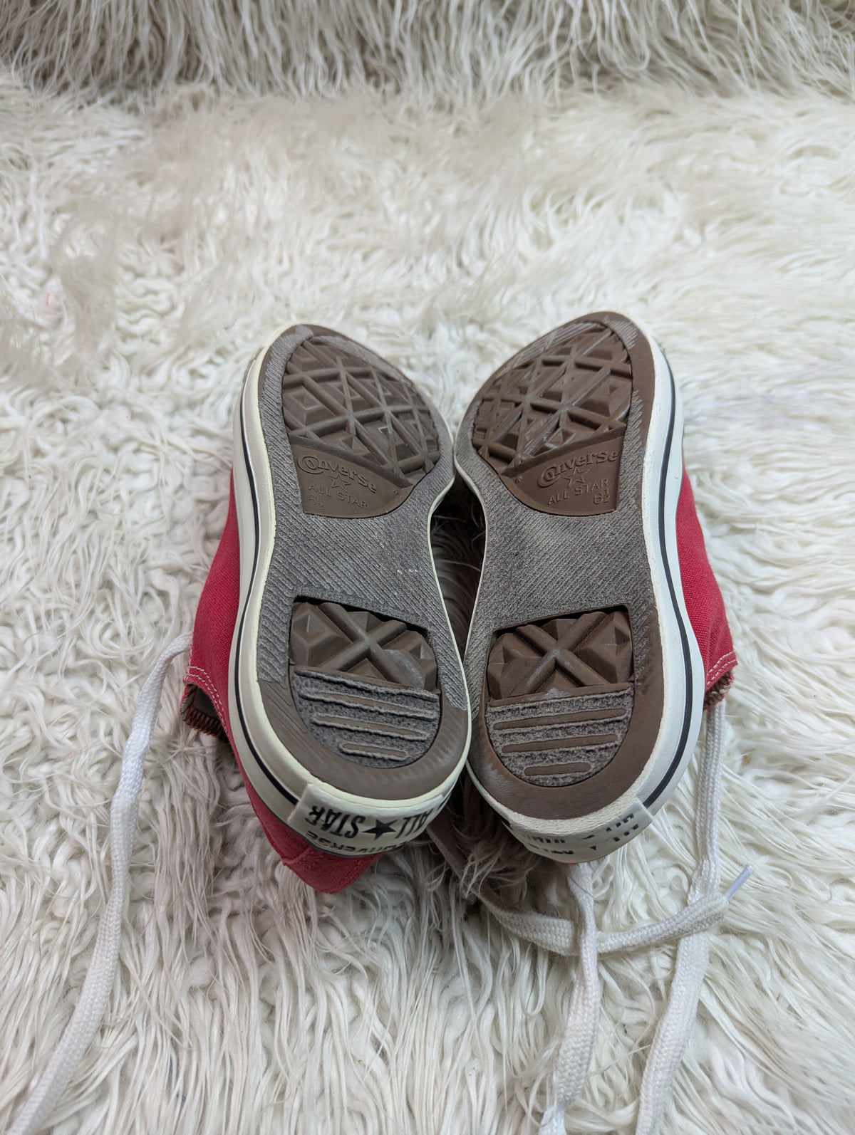 Chuck Taylor | Red & White | Lo top | Converse