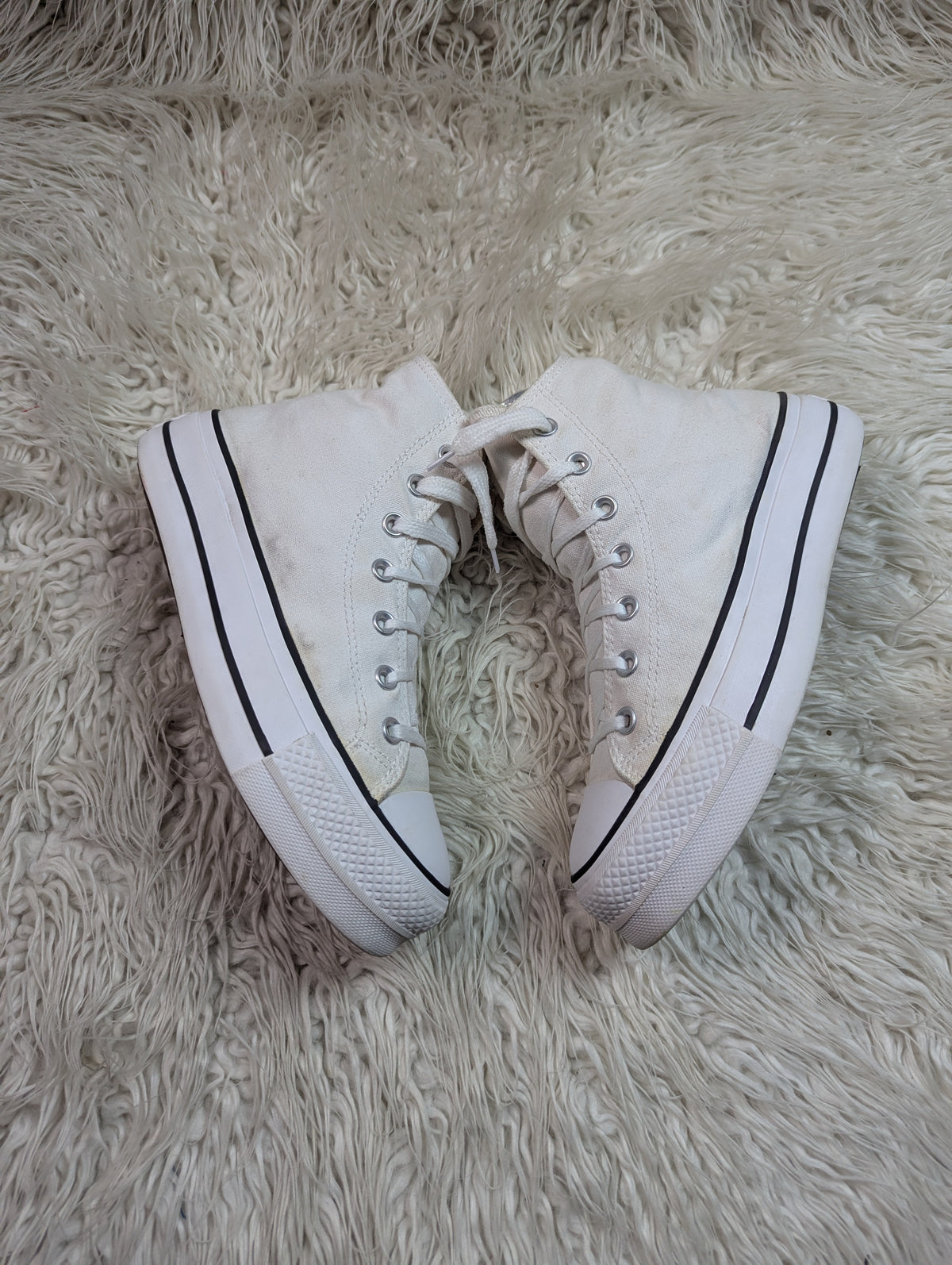 Chuck Taylor | White | High top| Converse | Platforms