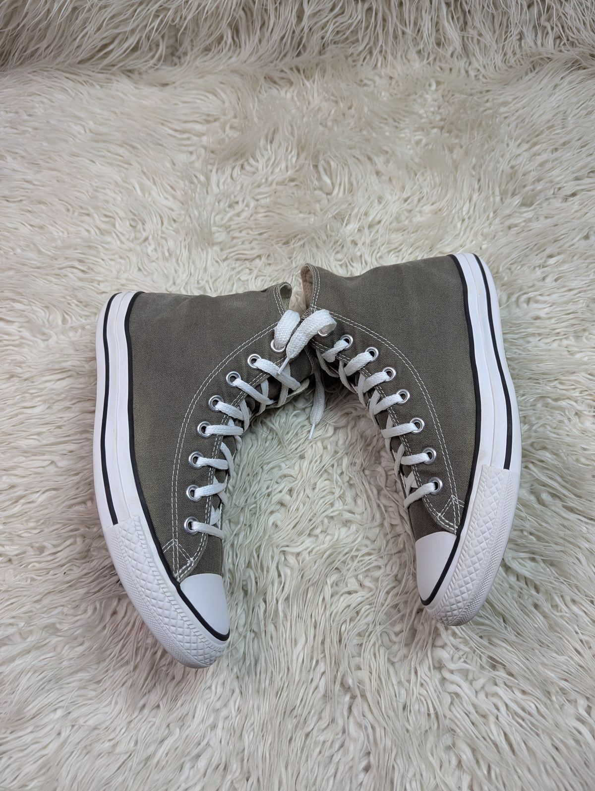Chuck Taylor | Grey & White | High top| Converse