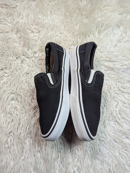 Vans | Black & White | Slip Ons