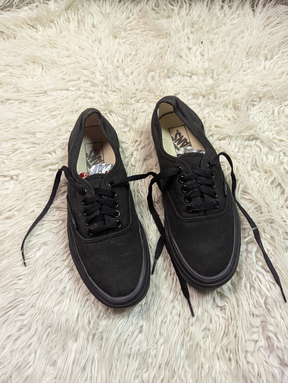 Vans Authentic | Black | Lo Top
